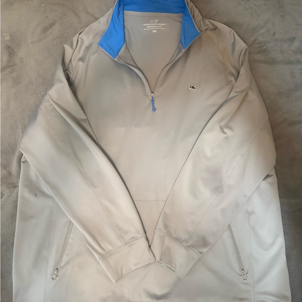 Vineyard Vines Men's Light Gray Quarter Zip with Blue Collar